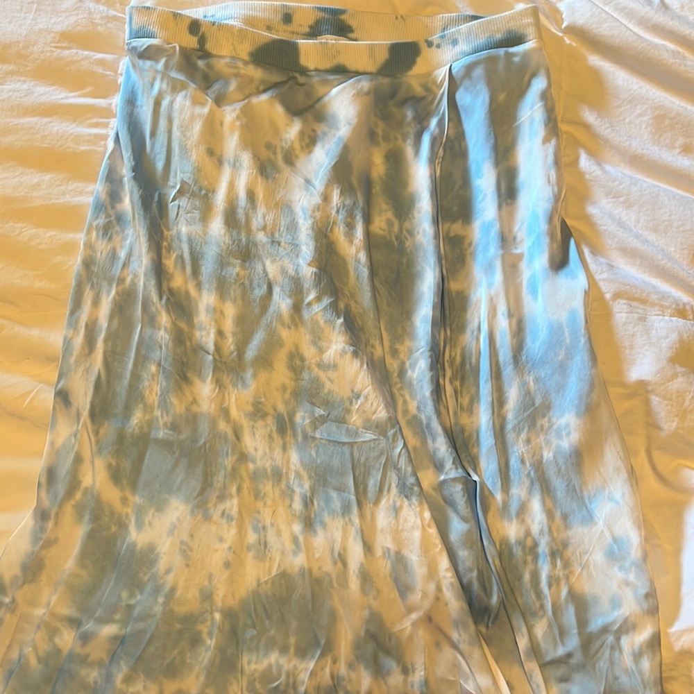 NATION LTD, small, satin skirt w slit, never been worn, sky blue/ white tie dye